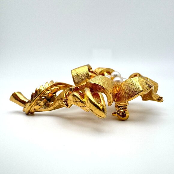 Vintage Signed Lisner Brooch Pin Gold Tone & Faux Pearl Flower  2.5” Jewelry - Picture 7 of 8
